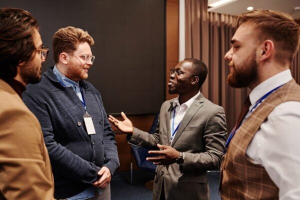 Cara Networking untuk Introvert Tanpa Canggung